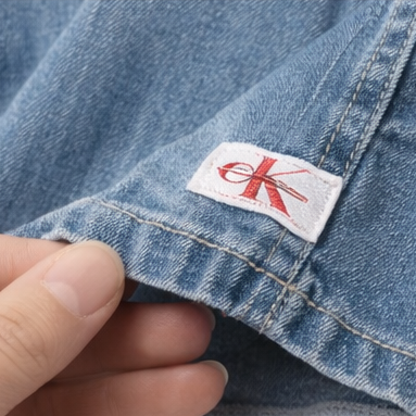CALVIN KLEIN 2 PIEZAS (TALLA 5 Años)