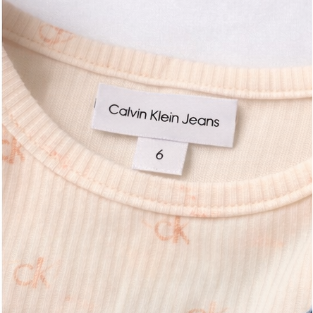 CALVIN KLEIN 2 PIEZAS (TALLA 5 Años)