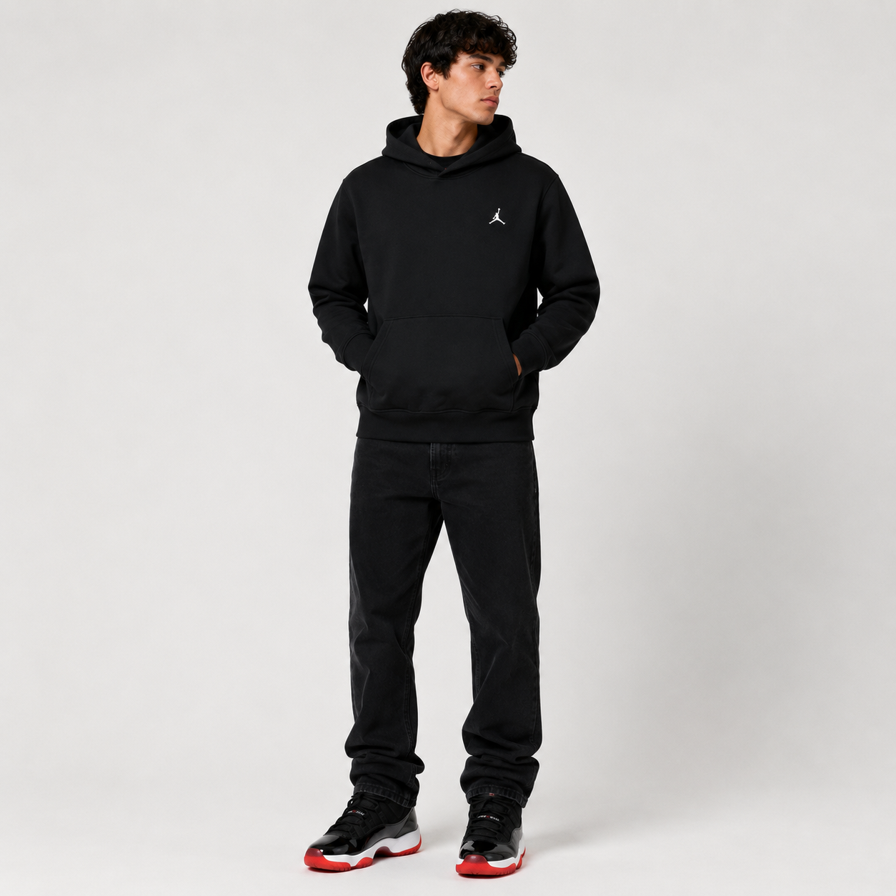 Buzo Negro Jordan logo